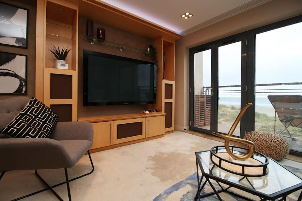 Bayview House By Mgroupsa - Free Parking, On The Sea Front, Close To Marina Holiday home