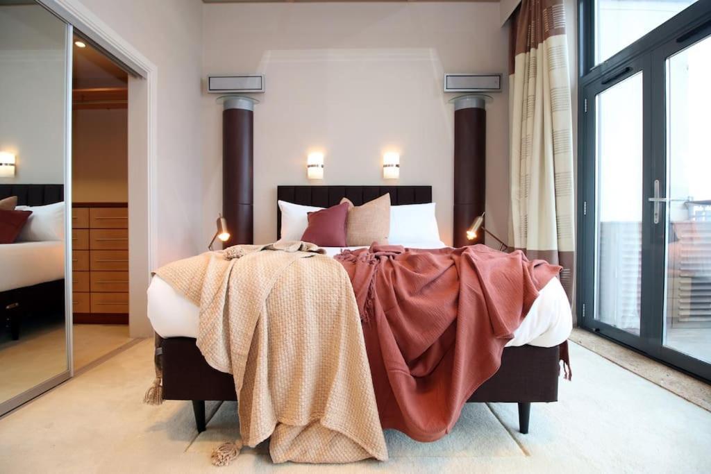 Bayview House By Mgroupsa - Free Parking, On The Sea Front, Close To Marina